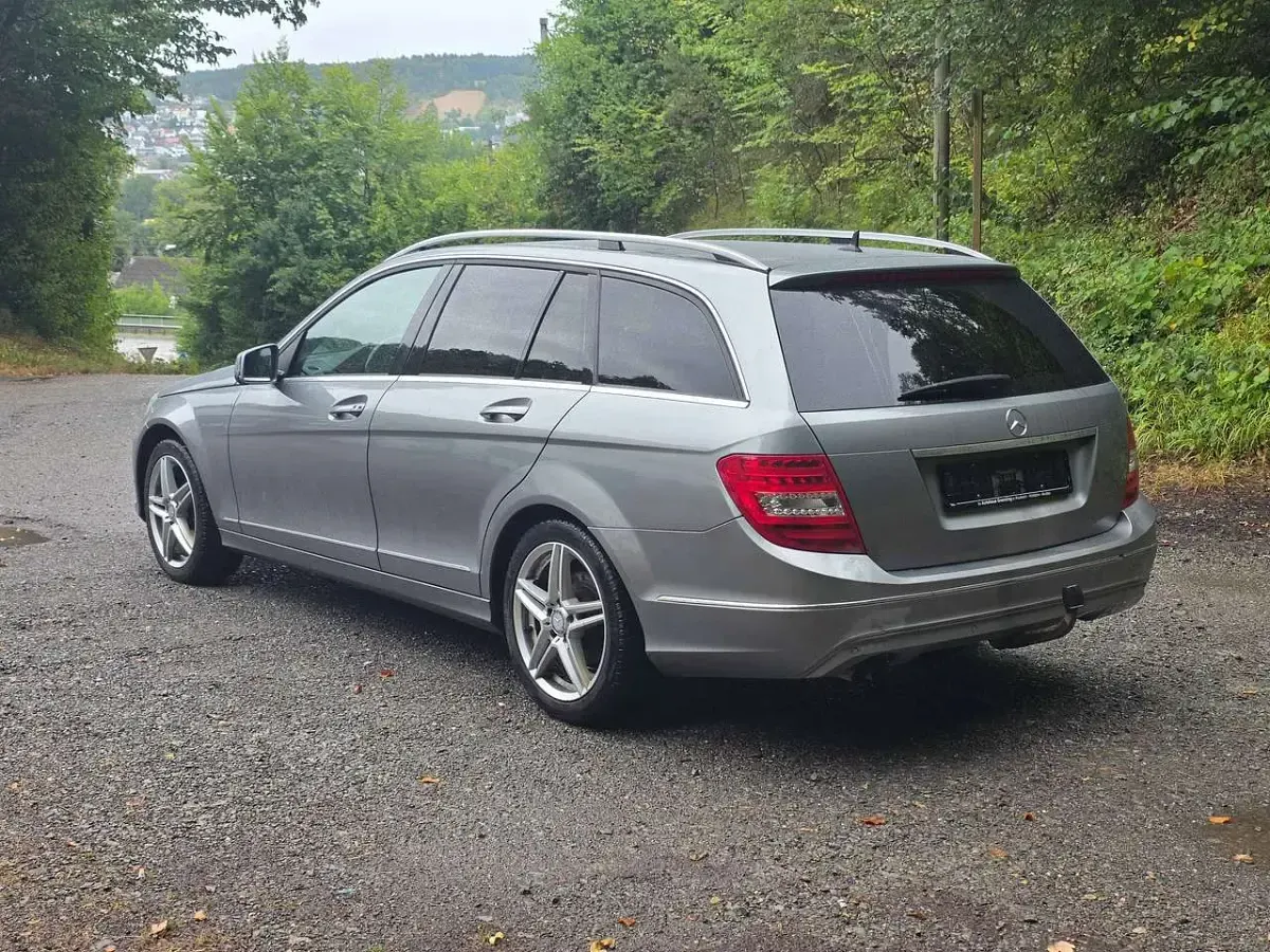 Gebraucht Mercedes C180 156 PS (114 kW) 2014 Palladiumsilber  metalliclack Kombi