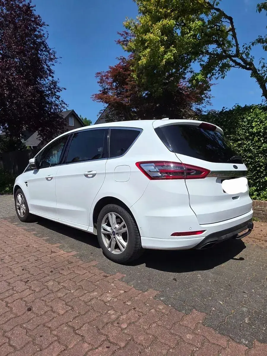 Gebraucht Ford S-MAX Titanium 190 PS (139 kW) 2019 Weiß Van / Kleinbus