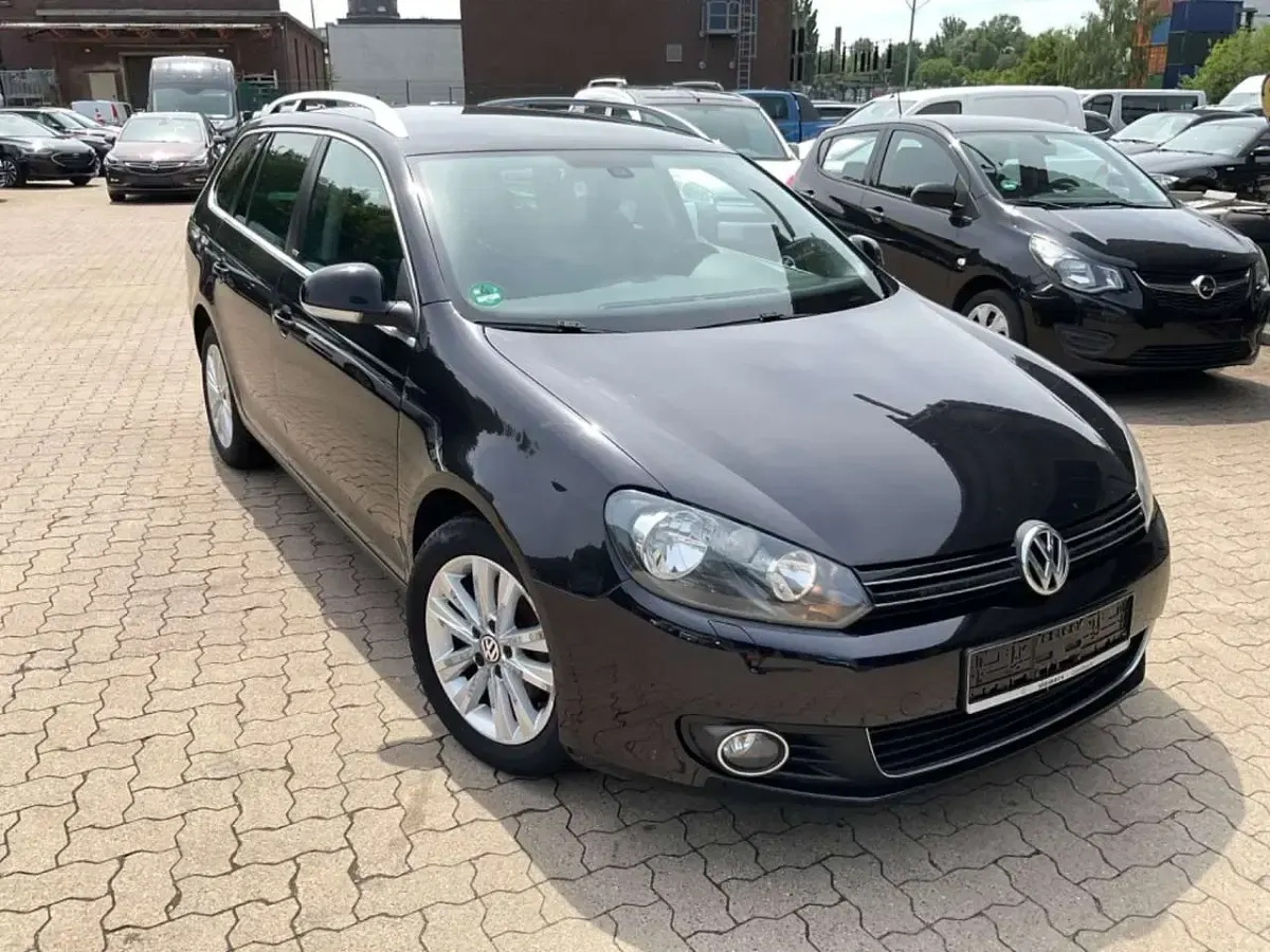 Gebraucht VW Golf VI Style 105 PS (77 kW) 2011 Schwarz Kleinwagen