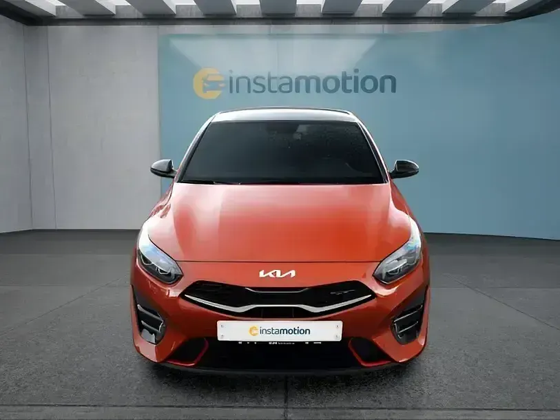 Używany Kia ProCeed GT 204 KM (150 kW) 2023 Pomarańczowy Kombi
