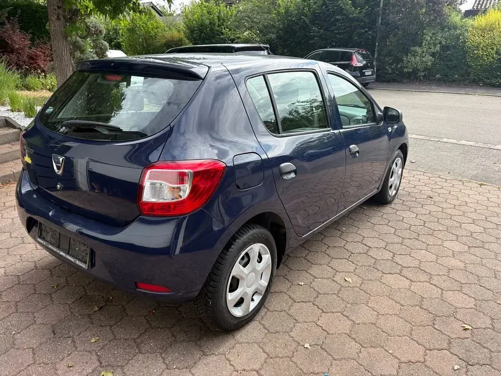Gebraucht Dacia Sandero Ambiance 75 PS (55 kW) 2014 Blau Limousine