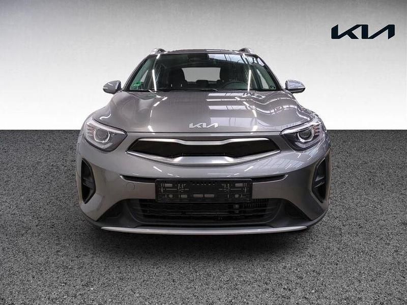 Gebraucht Kia Stonic Vision 101 PS (74 kW) 2025 M7g astrograu met SUV