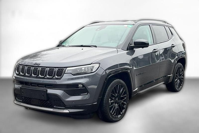 Gebraucht Jeep Compass 131 PS (96 kW) 2023 Grau metallic SUV