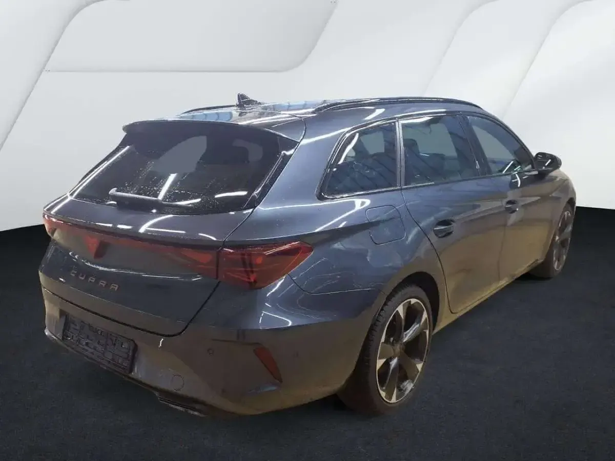 Usata Cupra Leon 150 CV (110 kW) 2025 Grigio Station wagon