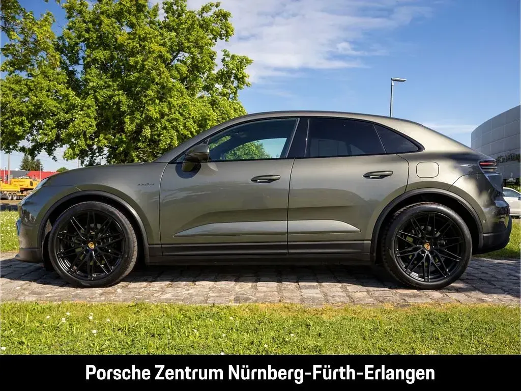 Gebraucht Porsche Macan 380 kW (517 PS) 2025 Grün SUV