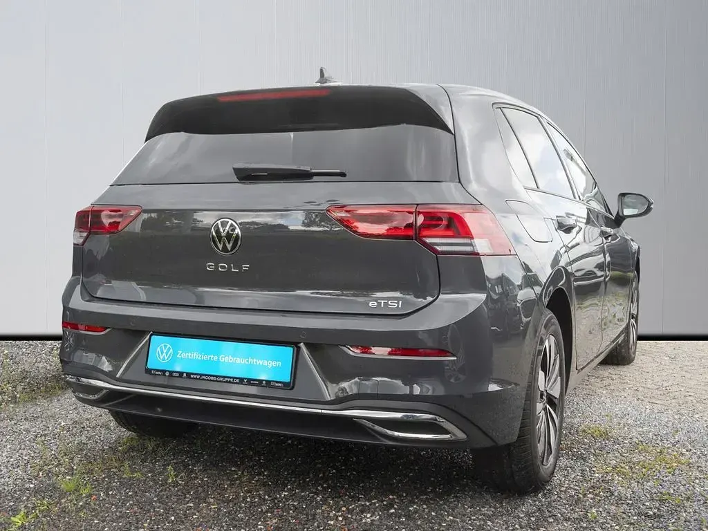 Gebraucht VW Golf VIII Move 110 PS (80 kW) 2024 Grau Limousine