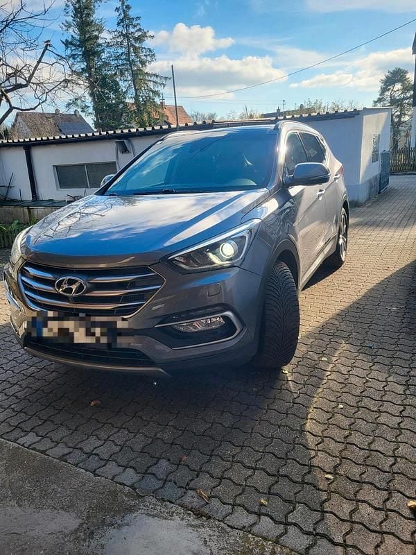 Gebraucht Hyundai Santa Fe Premium 203 PS (149 kW) 2017 Grün SUV
