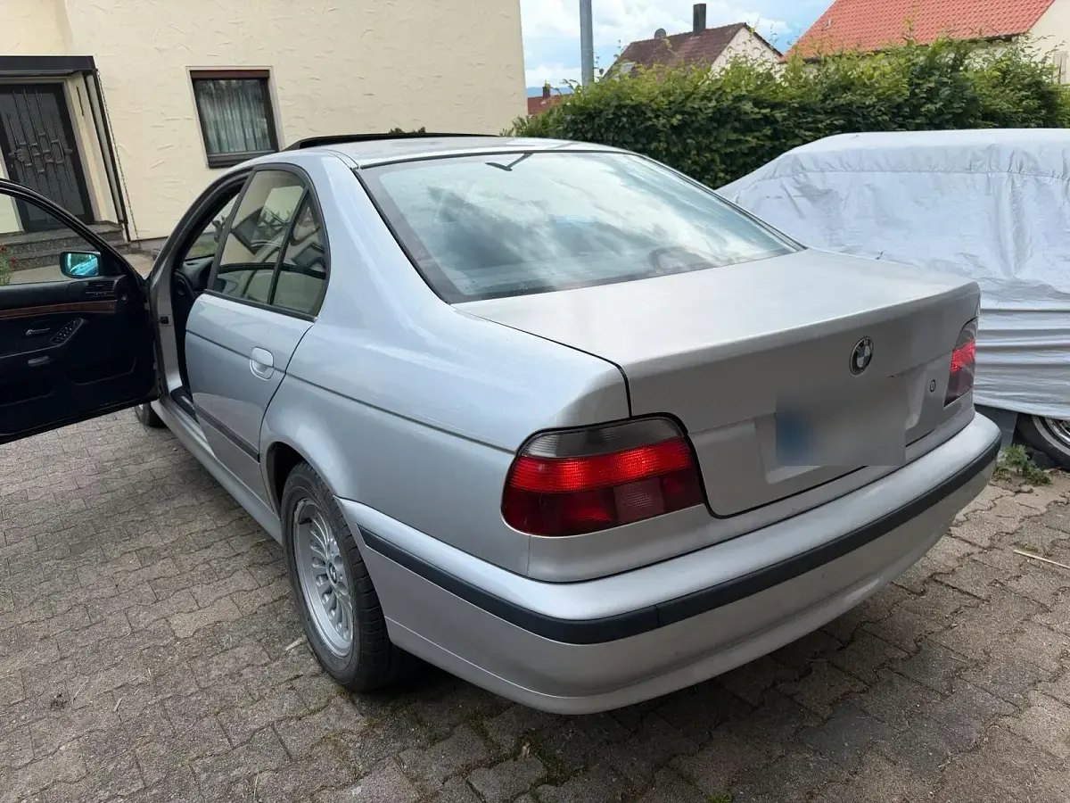 Gebraucht BMW 525 163 PS (119 kW) 2000 Silber Limousine