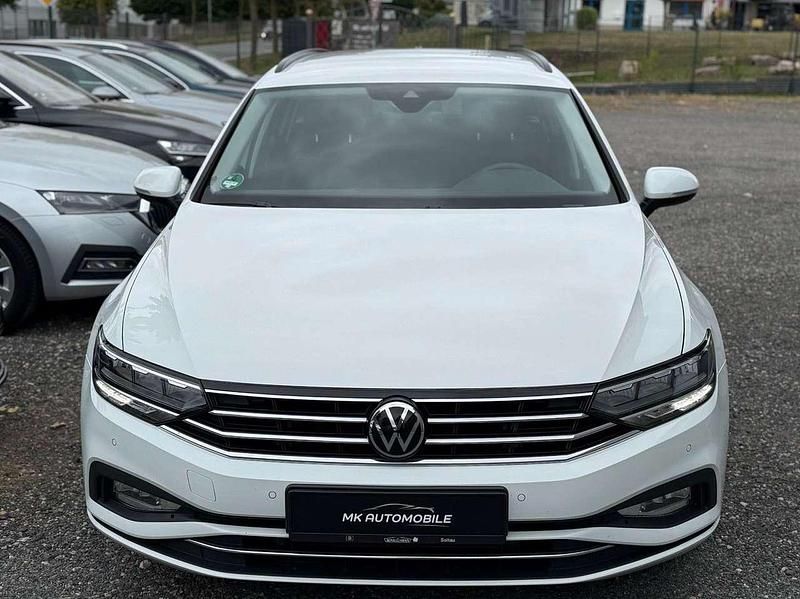 Pure white Gebraucht 2020 VW Passat Kombi | 18.450 € (Etwas zu teuer) - Bild 1/4