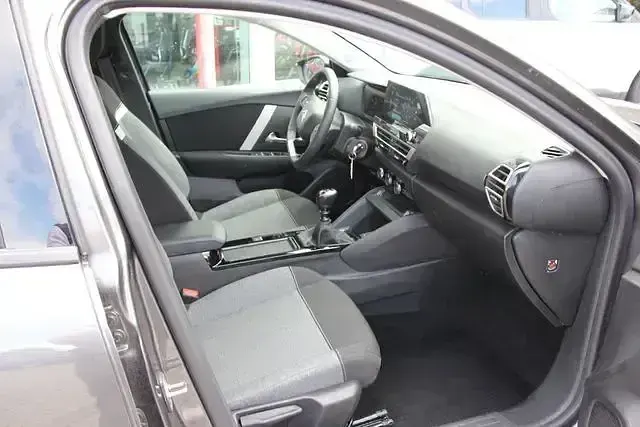Gebraucht Citroën C4 X 131 PS (96 kW) 2024 Grau SUV