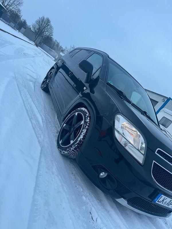 Schwarz Gebraucht 2012 Chevrolet Orlando Van / Kleinbus | 5.500 € (Fairer Preis) - Bild 1/4