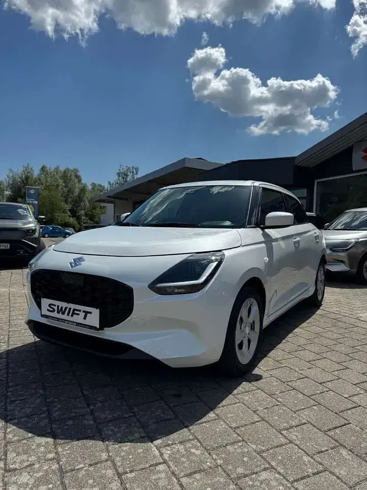 Neu Suzuki Swift Comfort 83 PS (61 kW) 2026 Weiß Kleinwagen