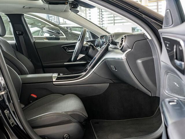 Gebraucht Mercedes C300 Avantgarde 258 PS (189 kW) 2022 Schwarz / obsidianschwarz Kombi