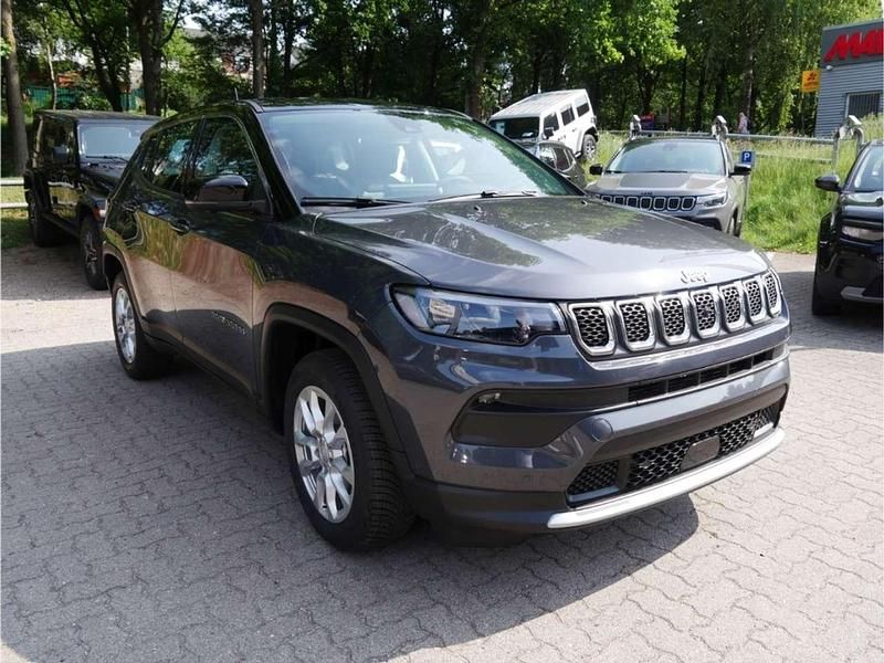 Uusi Jeep Compass Altitude 131 HP (96 kW) 2025 Harmaa Katumaasturi