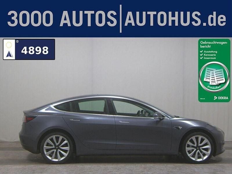 Silber Gebraucht 2019 Tesla Model 3 Limousine | 22.980 € (Fairer Preis) - Bild 1/4