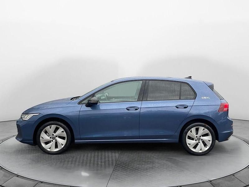 Gebraucht VW Golf Goal 116 PS (85 kW) 2024 Anemonenblau metallic Limousine