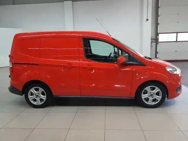 Second-hand Ford Transit Limited 101 CP (74 kW) 2021 Roșu