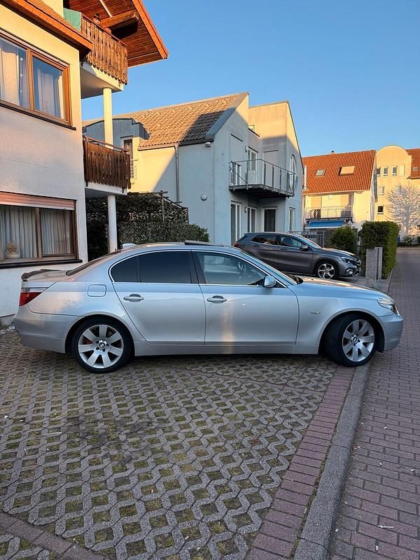 Usata BMW 523 2004 Argento Berlina