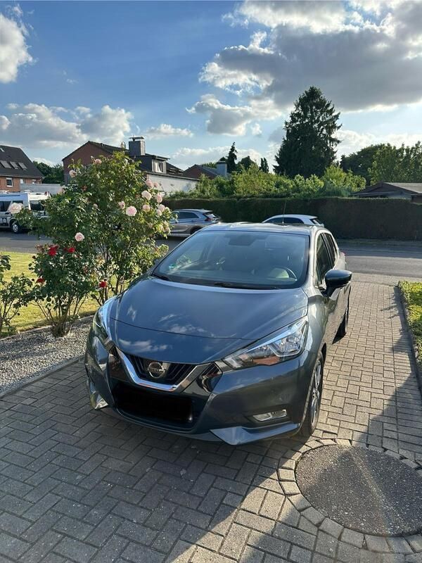 Grau Gebraucht 2017 Nissan Micra Kleinwagen | 8.100 € (Guter Preis) - Bild 1/4