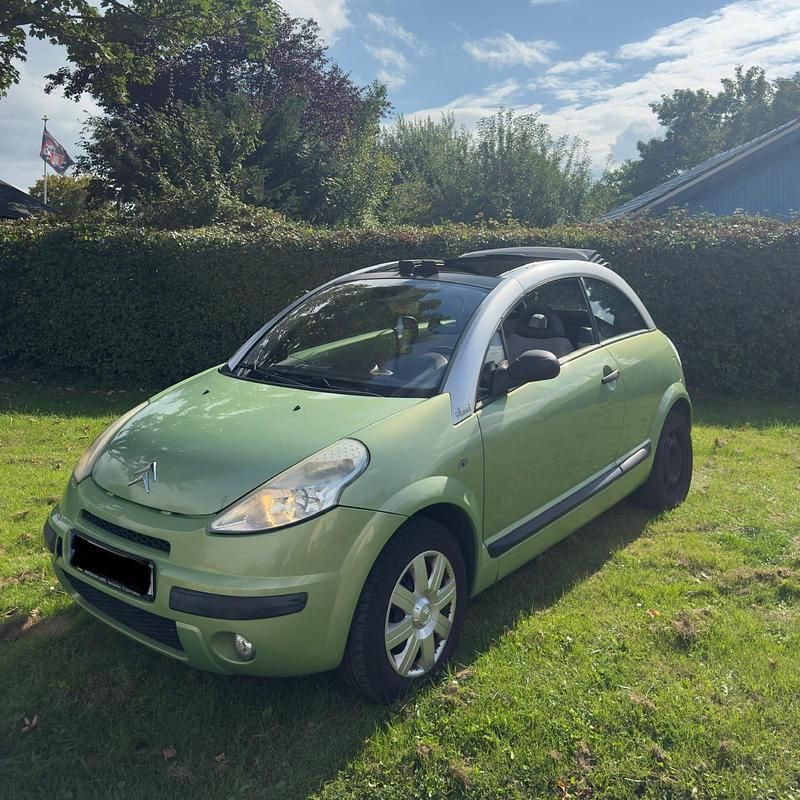 Grün Gebraucht 2003 Citroën C3 Pluriel Cabrio | 999 € (Fairer Preis) - Bild 1/4