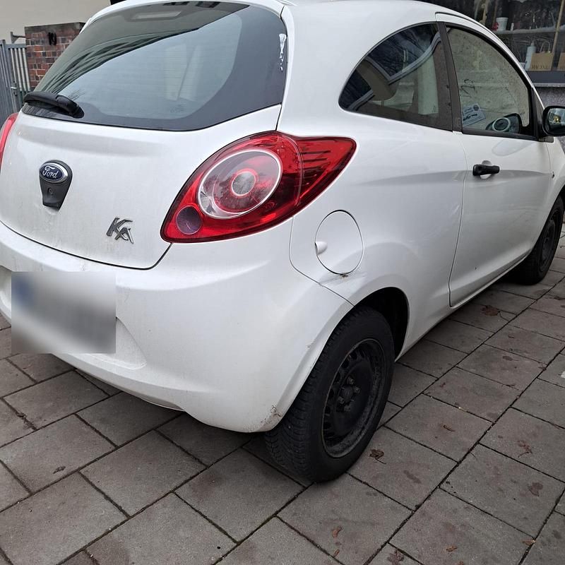 Gebraucht Ford Ka 70 PS (51 kW) 2014 Weiß Kleinwagen