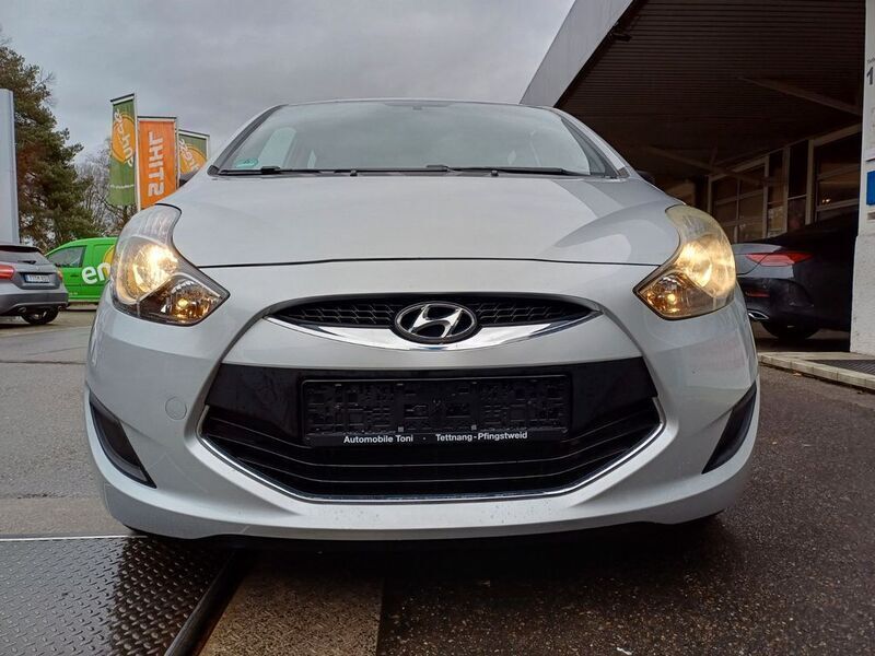 Gebraucht Hyundai ix20 Classic 90 PS (66 kW) 2011 Grau Kleinwagen
