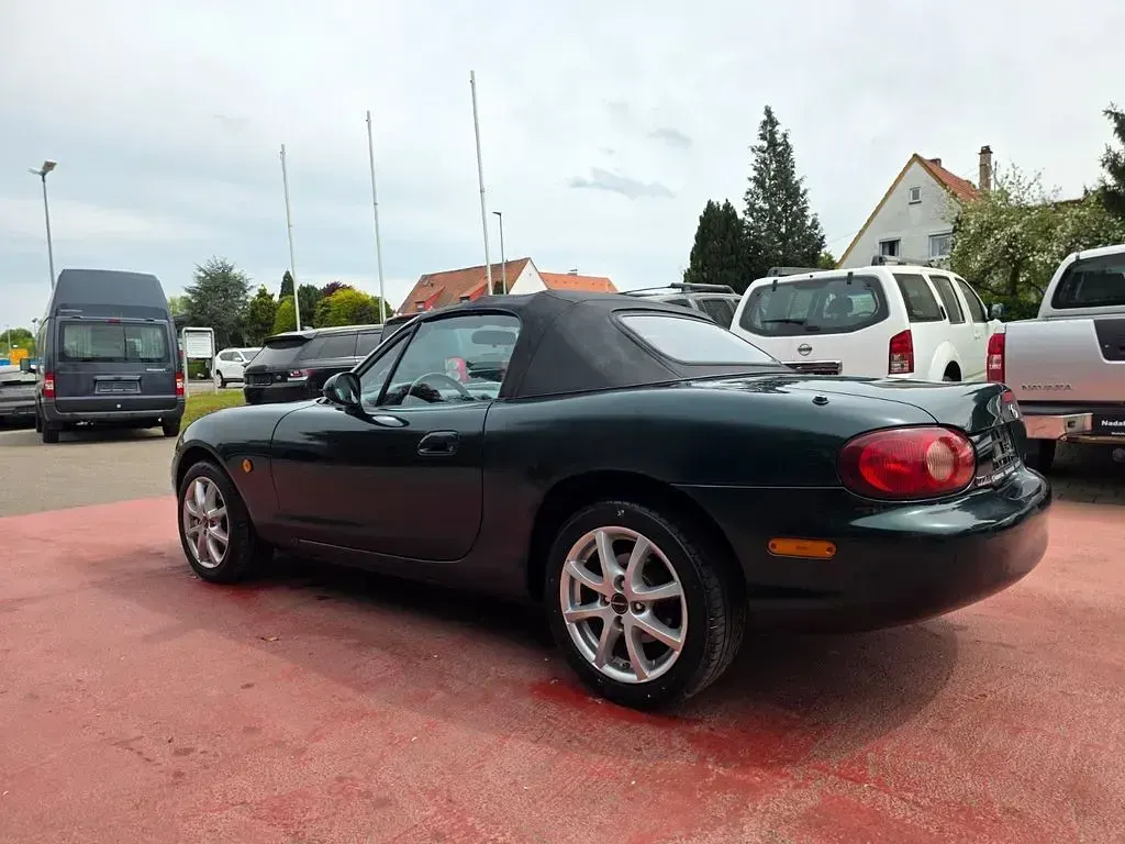Gebraucht Mazda MX5 147 PS (108 kW) 2002 Grün Cabrio