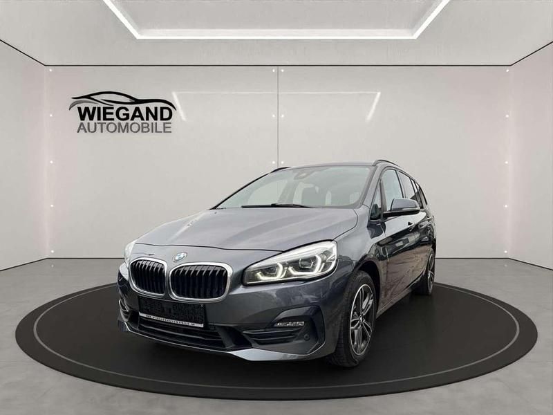 Gebraucht BMW 220 Sport Line 190 PS (139 kW) 2022 Mineralgrau metallic Van / Kleinbus