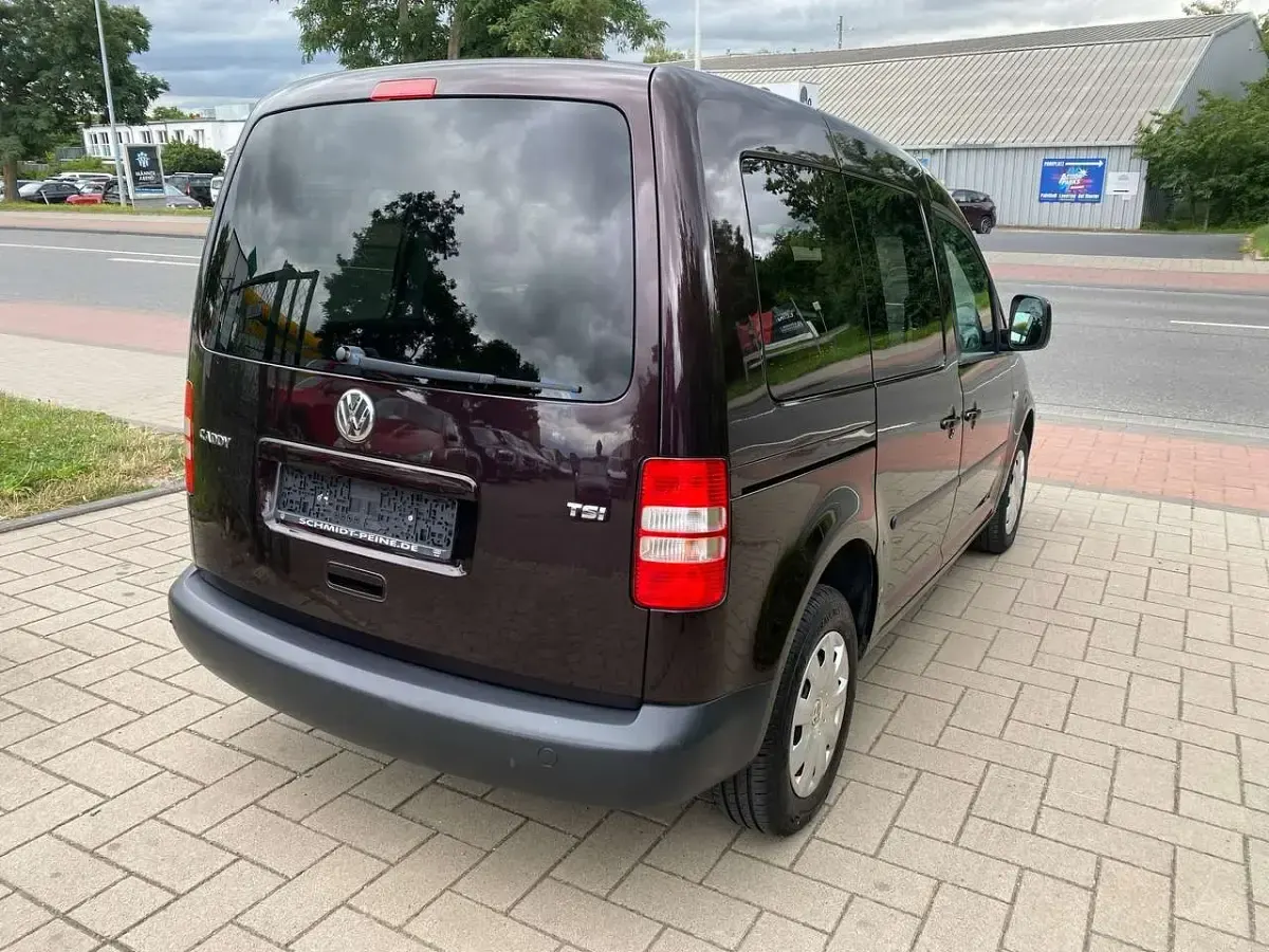 Gebraucht VW Caddy Trendline 86 PS (63 kW) 2012 Black berry metallic Van / Kleinbus