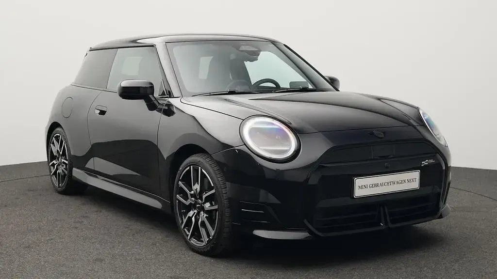 Gebraucht Mini Cooper SE 160 kW (218 PS) 2024 Schwarz Kleinwagen