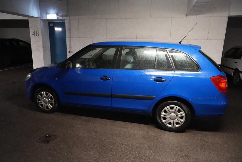 Gebraucht Skoda Fabia 69 PS (50 kW) 2009 Blau Kombi