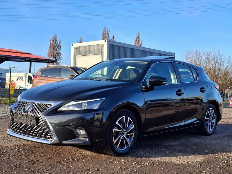 Gebraucht Lexus CT200h 136 PS (100 kW) 2020 Schwarz Limousine