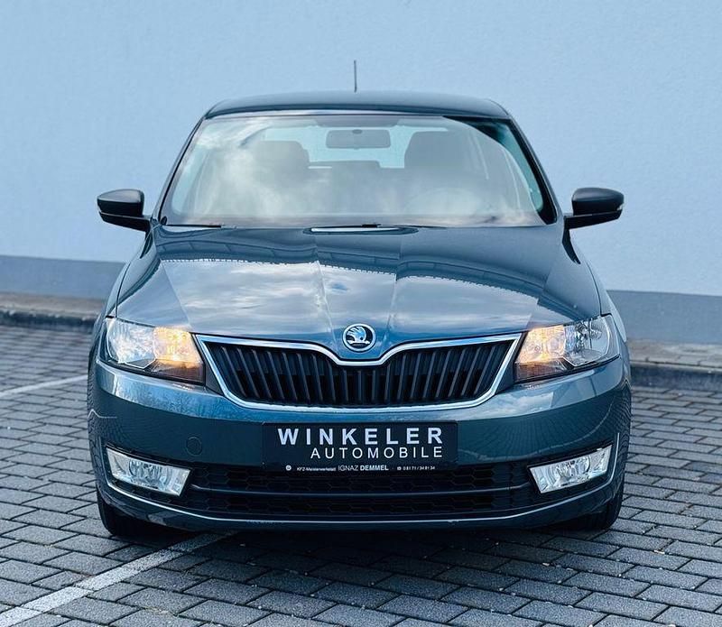 Gebraucht Skoda Rapid Active 90 PS (66 kW) 2015 Grün Kleinwagen