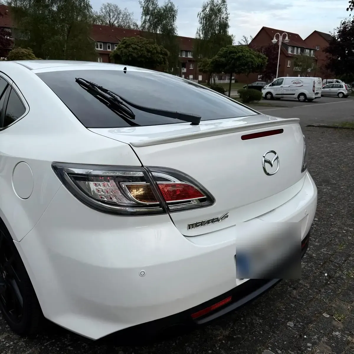 Używany Mazda 6 163 KM (119 kW) 2012 Biały Sedan/Limuzyna