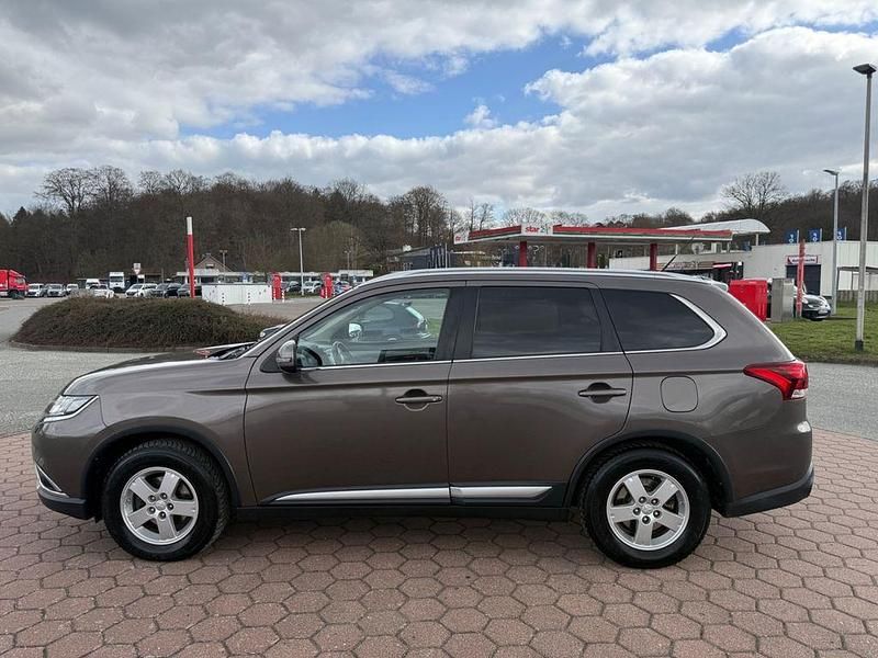 Gebraucht Mitsubishi Outlander 150 PS (110 kW) 2016 Braun SUV