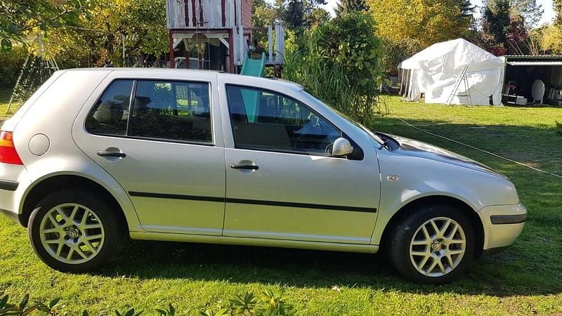 Gebraucht VW Golf IV 75 PS (55 kW) 1999 Silber Kleinwagen