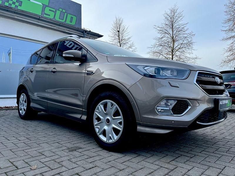 Gebraucht Ford Kuga ST-Line 150 PS (110 kW) 2019 Silber SUV