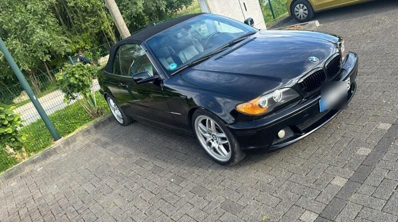 Schwarz Gebraucht 2004 BMW 330 Cabriolet Cabrio | 6.900 € - Bild 1/4