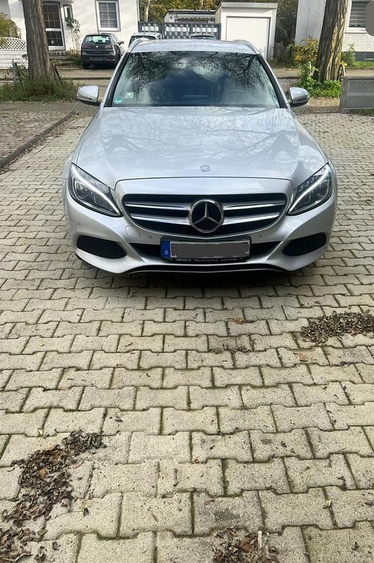 Silber Gebraucht 2016 Mercedes C250 Kombi | 10.100 € (Fairer Preis) - Bild 1/4