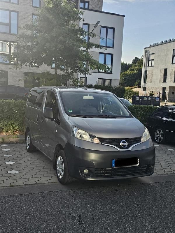 Grau Gebraucht 2010 Nissan NV200 Van | 8.400 € (Teuer) - Bild 1/4