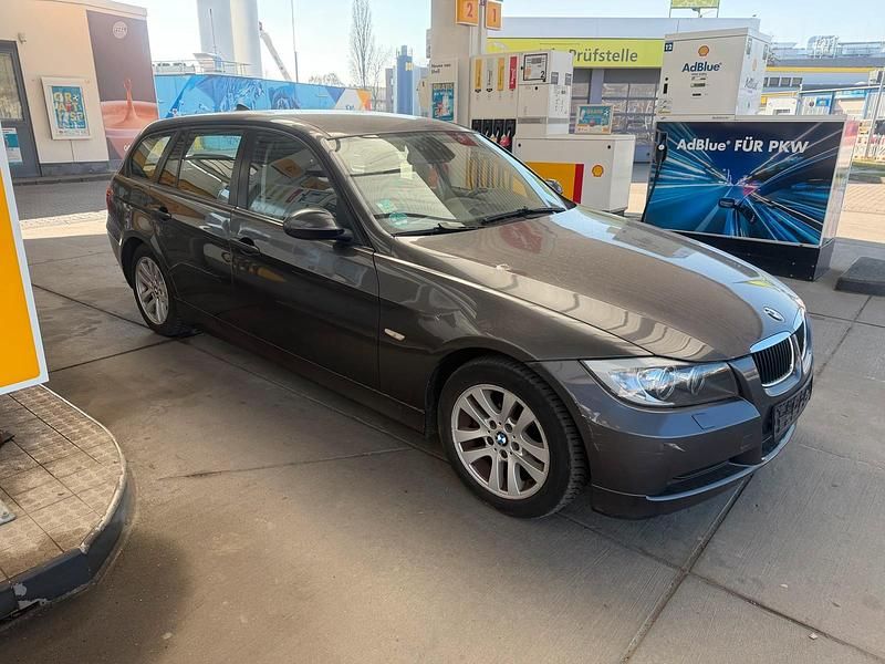 Gebraucht BMW 318 129 PS (94 kW) 2006 Grau Kombi