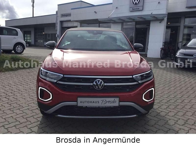 Gebraucht VW T-Roc Cabriolet Style 150 PS (110 kW) 2024 Kings red metallic Cabrio