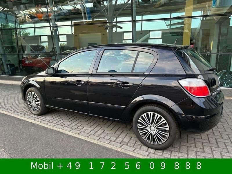 Gebraucht Opel Astra Enjoy 90 PS (66 kW) 2005 Schwarz Limousine