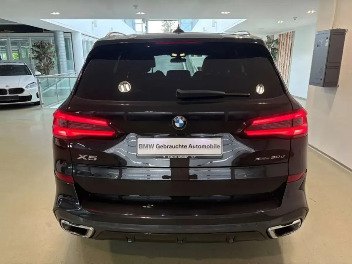 Gebraucht BMW X5 Performance 286 PS (210 kW) 2023 Schwarz SUV