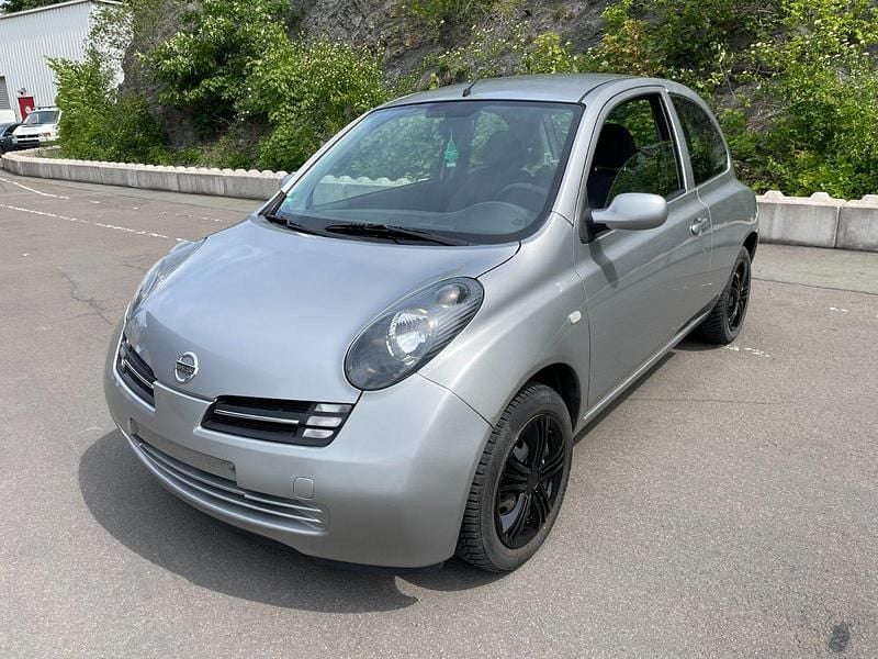 Silber Gebraucht 2004 Nissan Micra Kleinwagen | 800 € (Guter Preis) - Bild 1/4