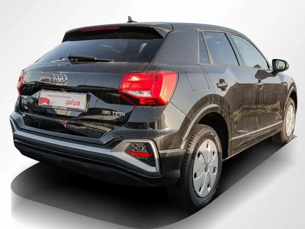 Gebraucht Audi Q2 S-Line 150 PS (110 kW) 2025 Mythosschwarz metallic SUV