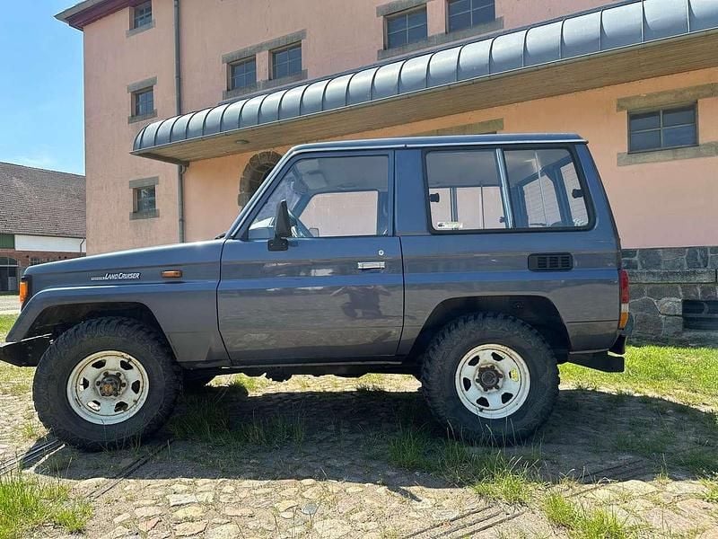 Silber Gebraucht 1986 Toyota Land Cruiser SUV | 19.999 € - Bild 1/4