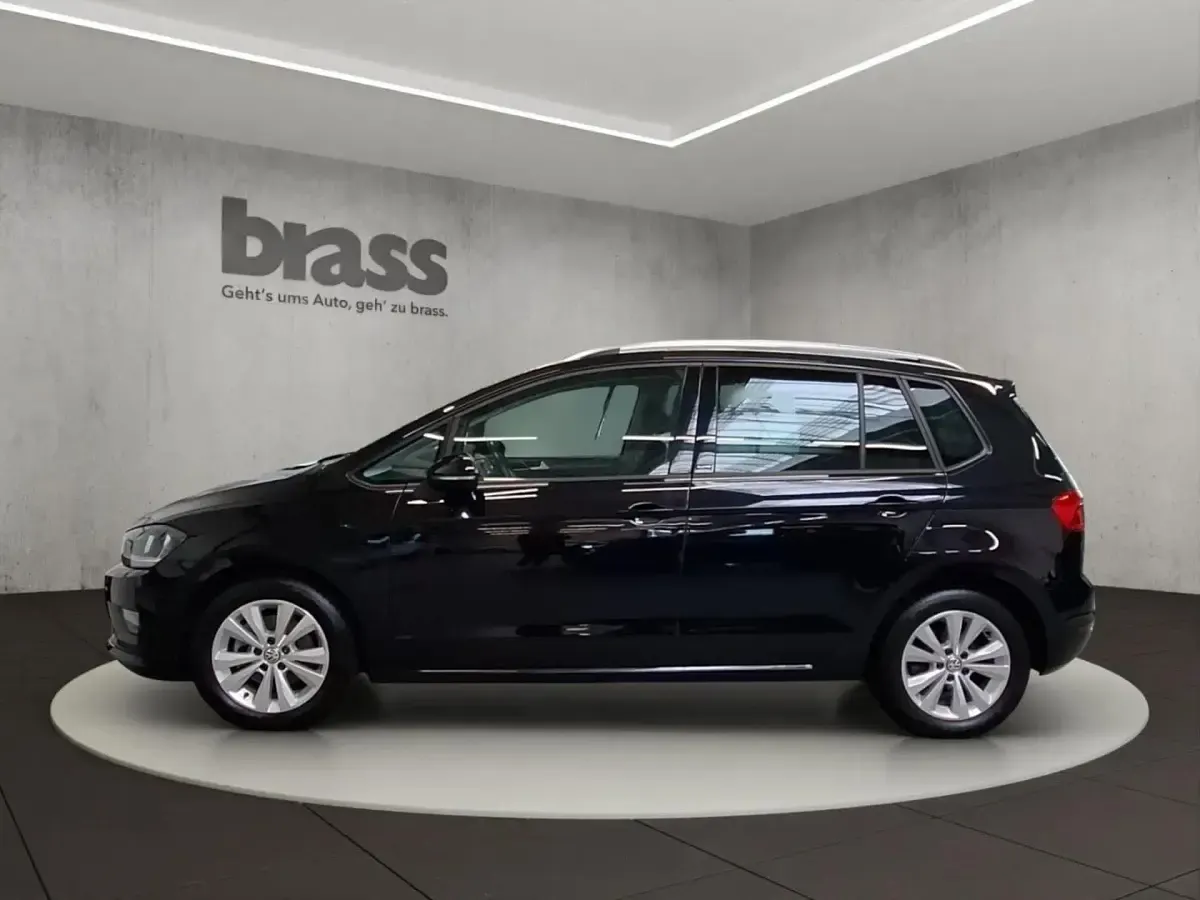 Second-hand VW Golf VII Allstar 125 CP (91 kW) 2017