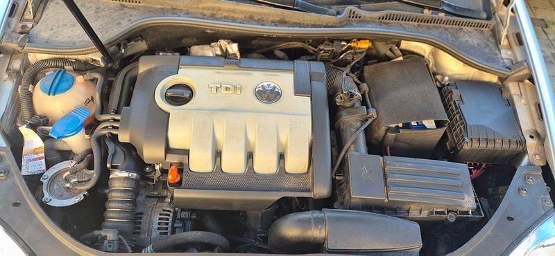 Gebraucht VW Golf 105 PS (77 kW) 2008 Silber Limousine