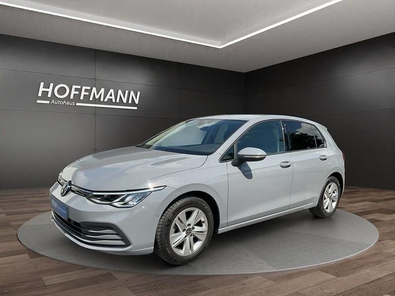 Grau Gebraucht 2020 VW Golf Life Limousine | 19.990 € (Etwas zu teuer) - Bild 1/3
